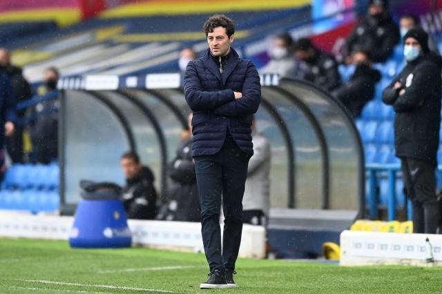 亚博游戏官网-热刺遭争议判罚再次远离前四 29岁嫩帅吞英超首败